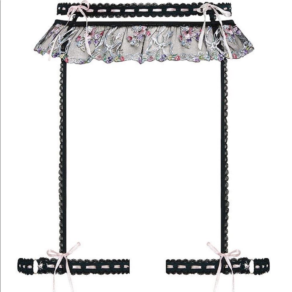 3 PIECE FOR LOVE & LEMONS Angelica Scoop Bra Garter Thong set - Picture 15 of 16